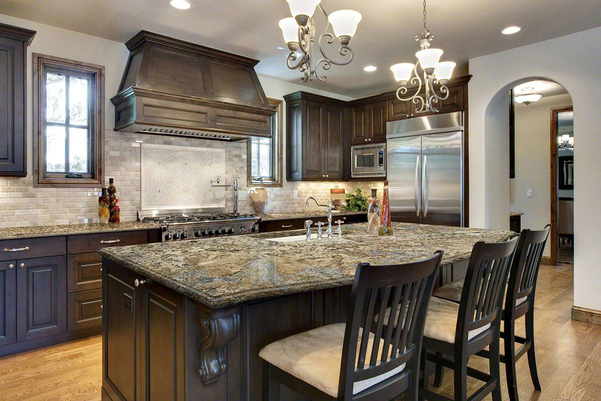 Caravelas Gold Granite thumbnail 6