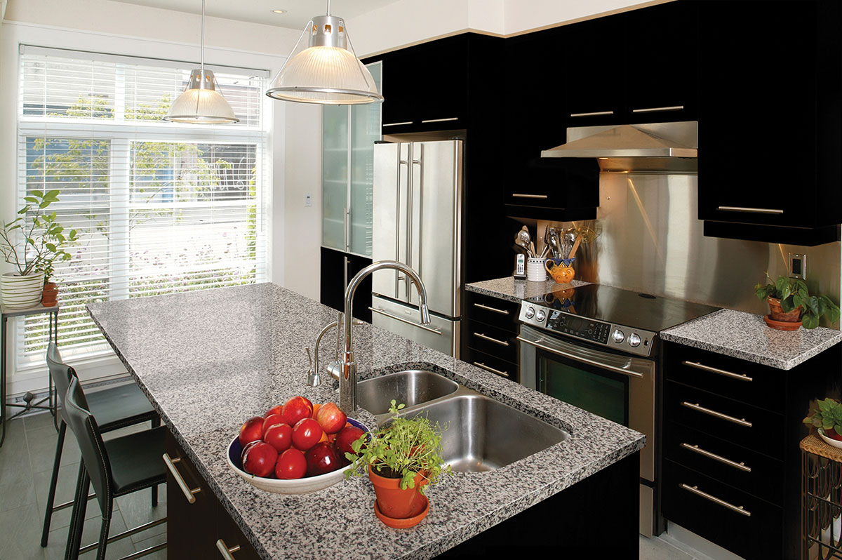 Crema Atlantico Granite thumbnail 5